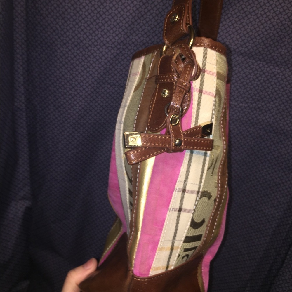 Liz Claiborne’s Patchwork Tote; Faux Leather Trim - Picture 3 of 8
